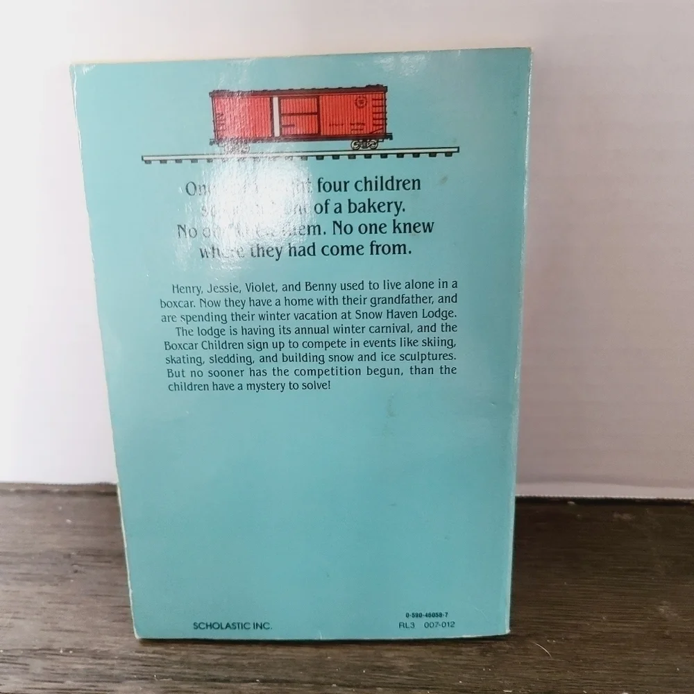 Vintage 1993 The Boxcar Children #32 The Mystery in the Snow Paperback Book